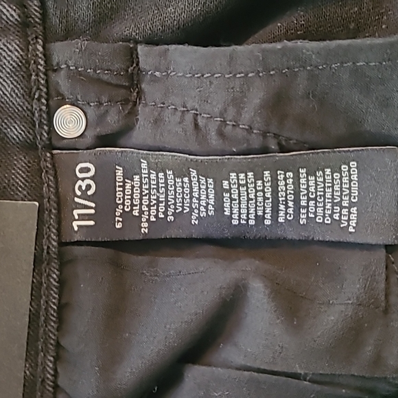 Kendall and Kylie Shorts - Picture 3 of 3